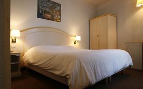 Hotel Acte v Paris